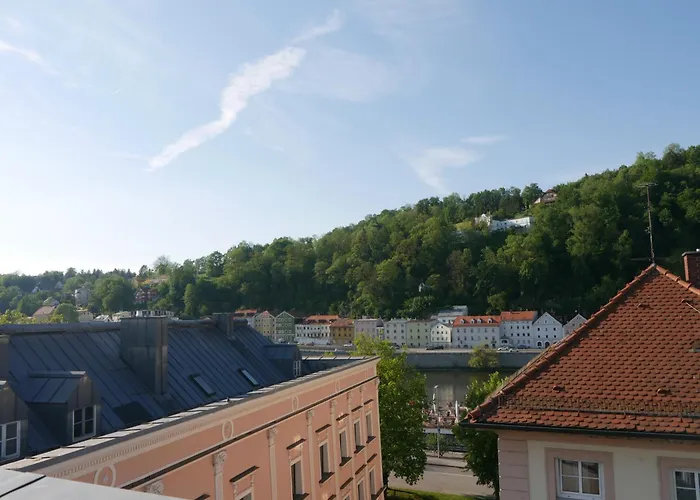 Penthouse - Zentral Und Genial Passau