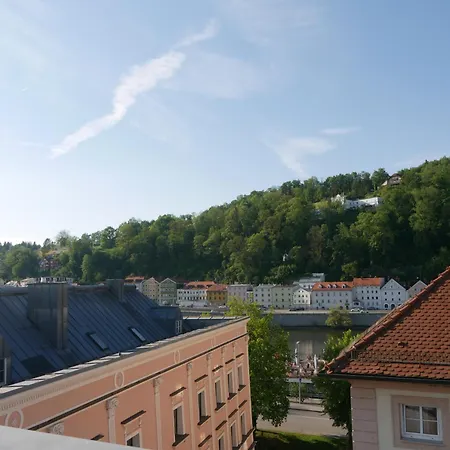 Penthouse - Zentral Und Genial Passau