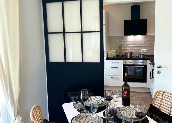 Penthouse - Zentral Und Genial